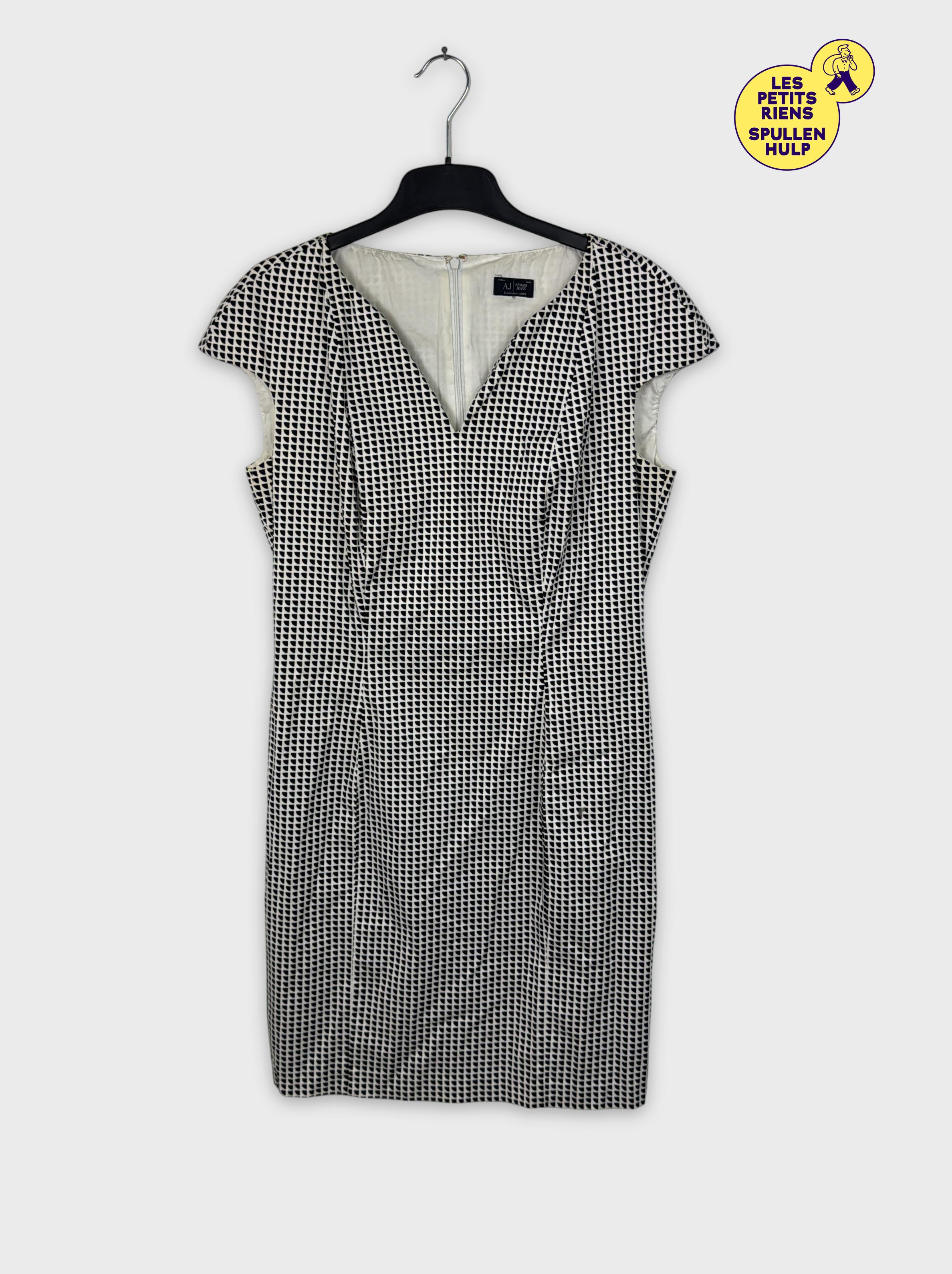 Robe Armani jeans noire blanche motifs graphiques 4XL/48/20 Très bon état -  reconditionné disponible sur Label Emmaüs